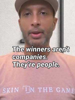 The winners aren't companies. They're people... Index funds win because they never sell the winners. But the real outliers aren't the companies, they're the leaders running them. The power law is steeper across people than businesses. Full episode: https://youtu.be/XjHigKgY_78?si=vT6UxnDCRsHqoQDf
